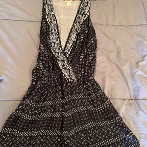 Black romper with pockets